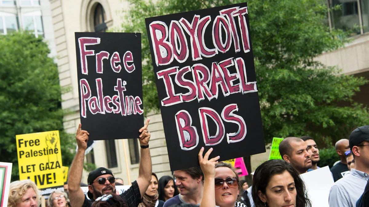 Featured image for Indie Developer Urges Fans to Avoid Xbox Purchase Amid Israel Boycott