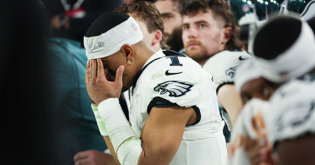 Featured image for "Unraveling the Philadelphia Eagles' Post-2023 Crisis"