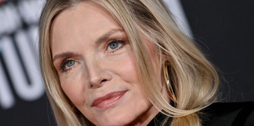 Featured image for Michelle Pfeiffer's Stunning No-Makeup Transformation at 65