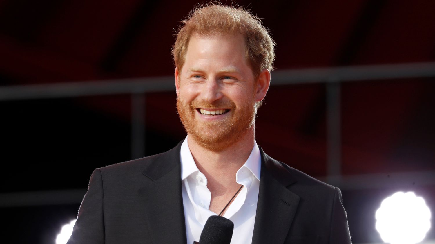 "Prince Harry's Tribute to Princess Diana Sparks Controversy and Parenting Speculation"