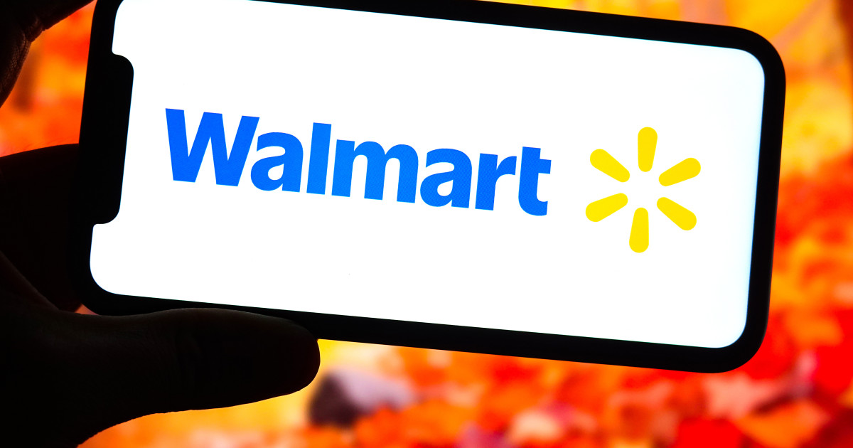 Featured image for Walmart's $170 Noise-Canceling Headphones Now Just $27, Rivaling Bose