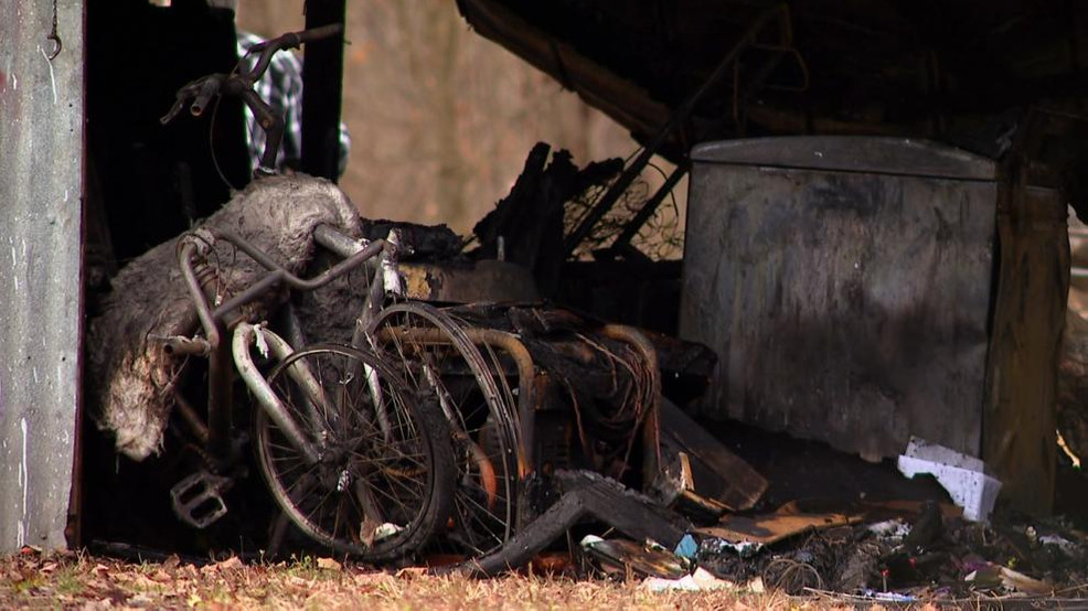 Tragic Thanksgiving Day Fire Claims 5 Lives, Injures 1