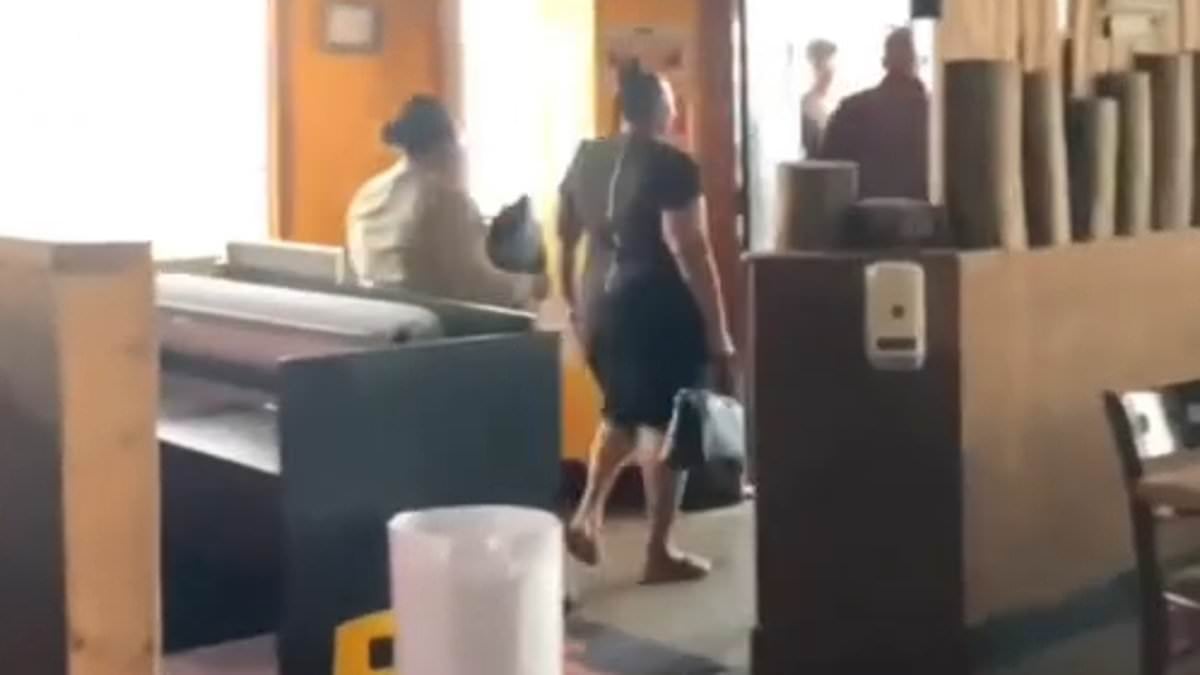 "G20 Diners Flee Seafood Restaurant, Threaten Violence"