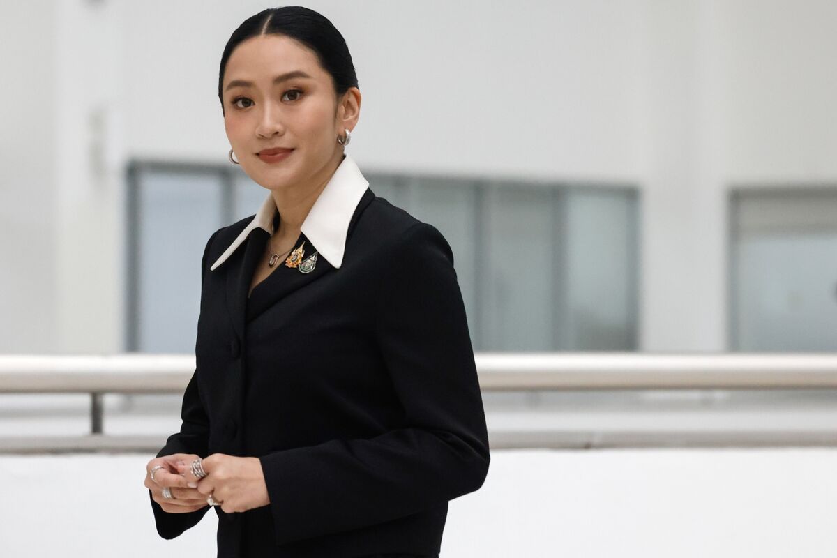 Featured image for Thai Court to Decide Fate of Prime Minister Over Leaked Call Scandal