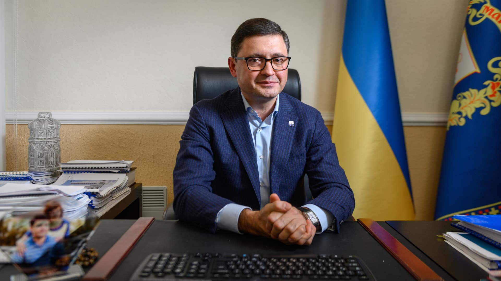 Rebuilding Ukraine: From Exiled Mayors to Captured Soldiers