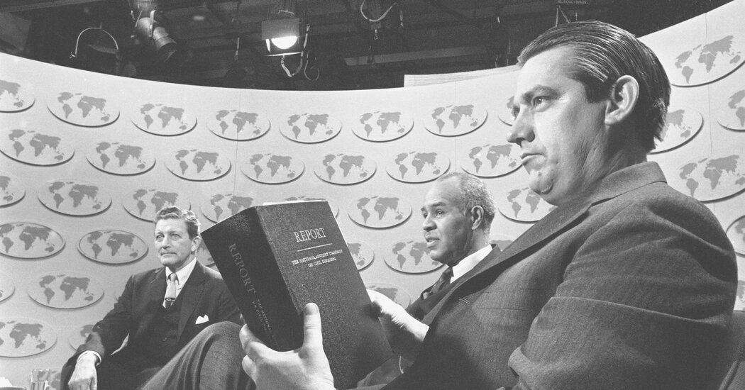 Featured image for Fred R. Harris, Former Senator and Presidential Candidate, Dies at 94