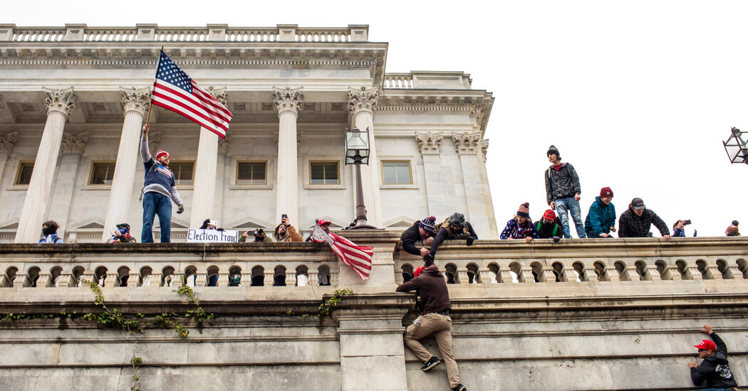 Featured image for Pence Supports Increased National Guard Presence in D.C. Amid Protests