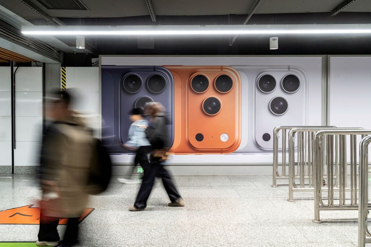 Featured image for Apple Launches 50th Anniversary with $140 Billion Quarter