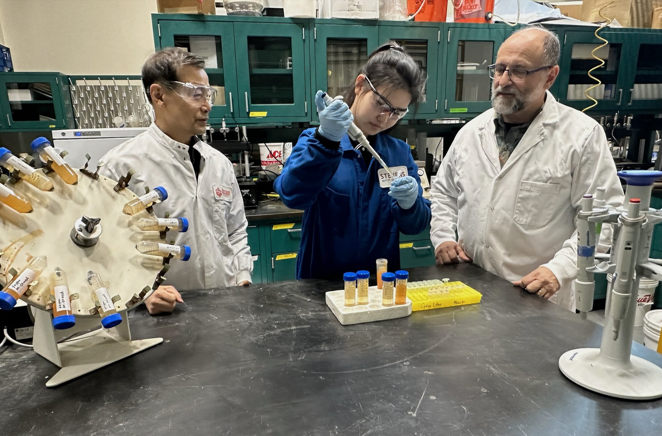 Featured image for Rusty Iron Powder Surpasses Activated Carbon in PFOS Adsorption