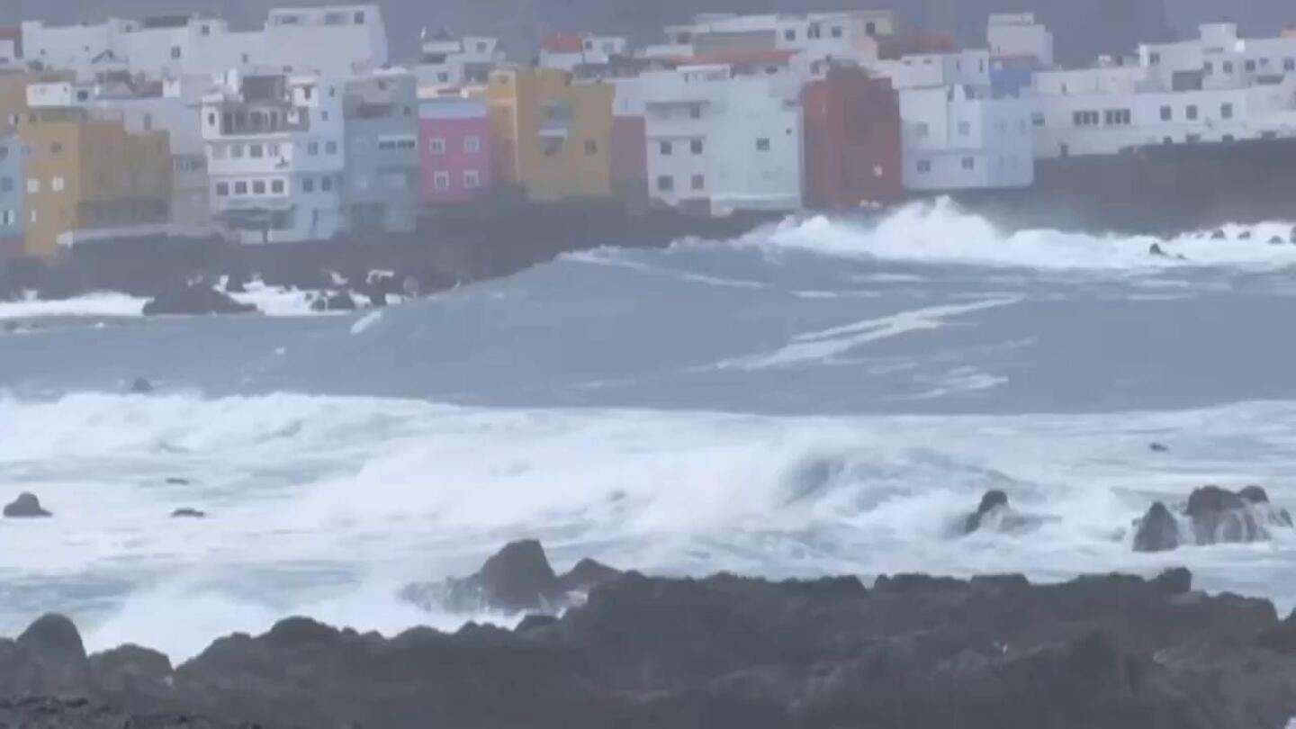 Featured image for Tragic Tidal Surge in Canary Islands Causes 3 Deaths and 15 Injuries
