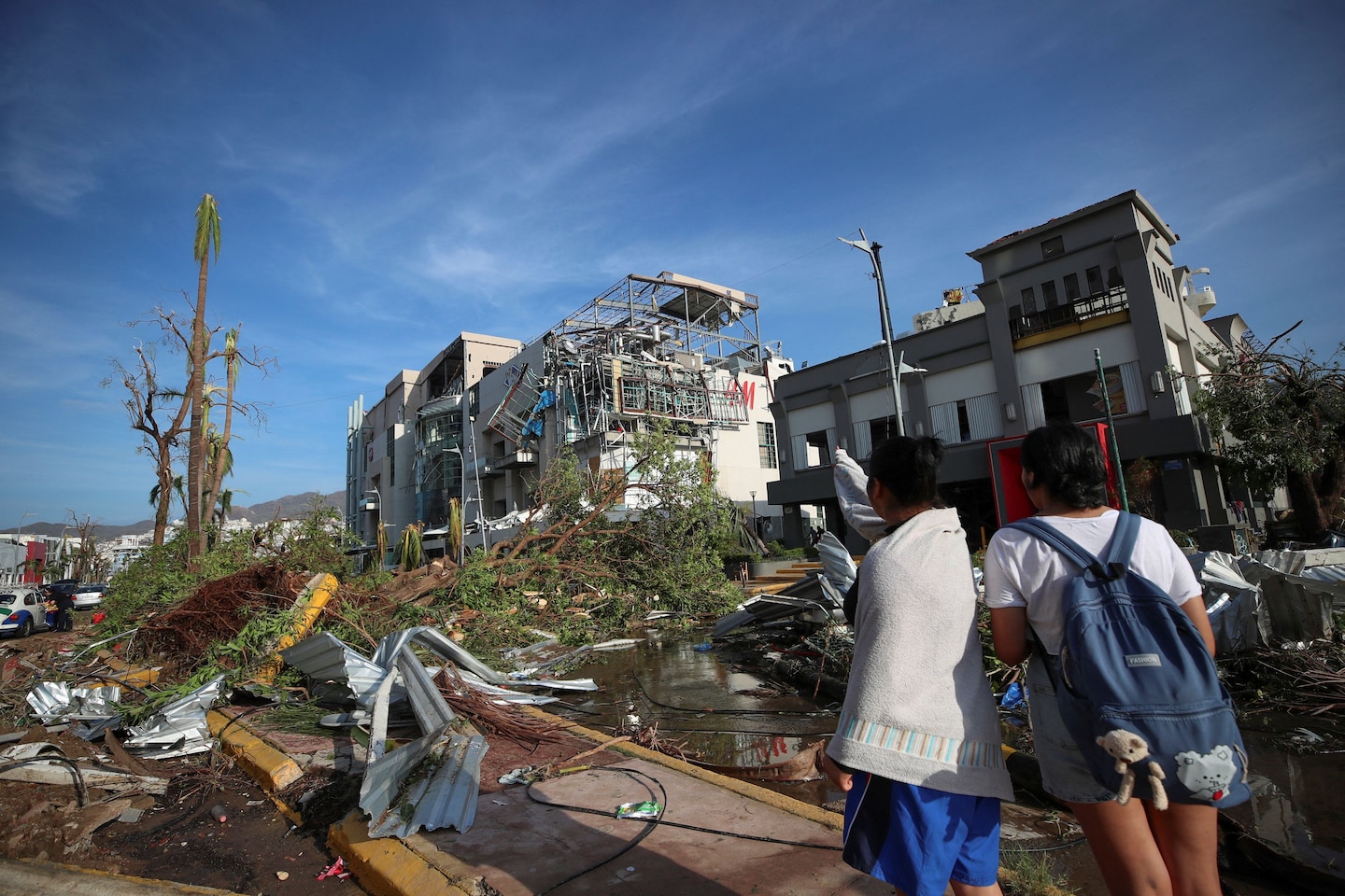 "Climate Change Fuels Hurricane Otis's Deadly Impact on Acapulco"