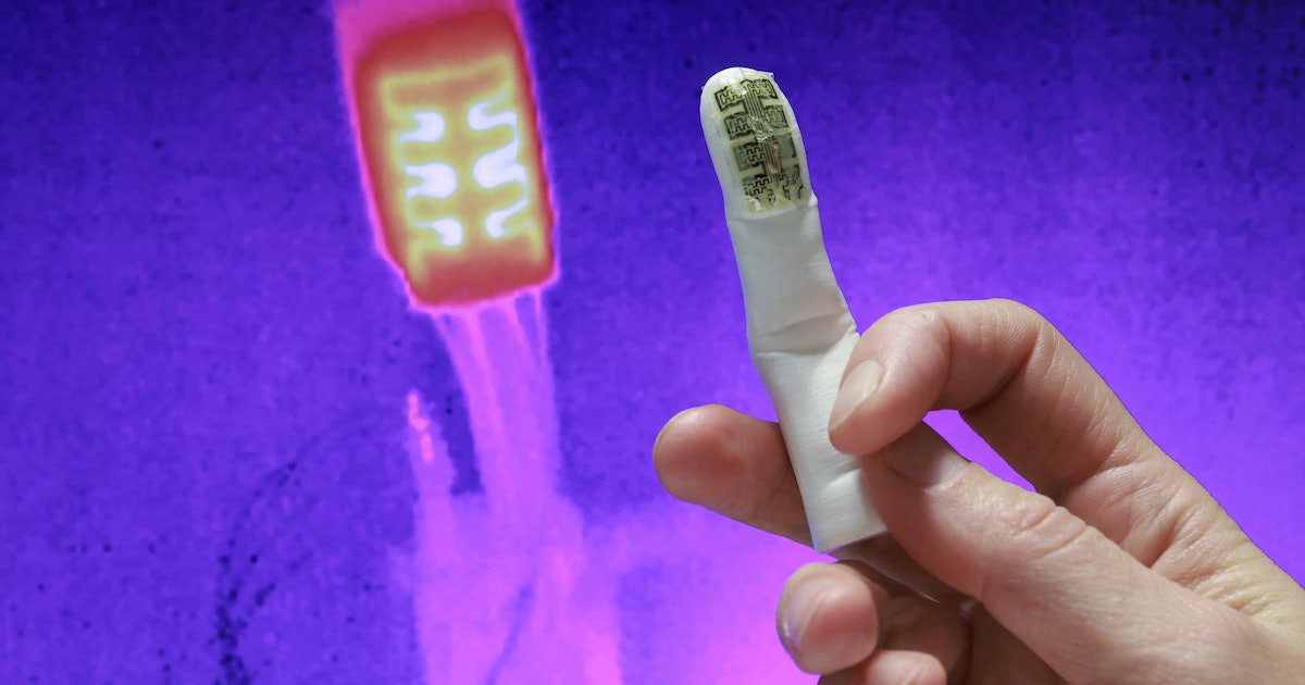 Featured image for Revolutionary Bionic Technology Allows Amputees to Feel Human Touch and Temperature Sensations