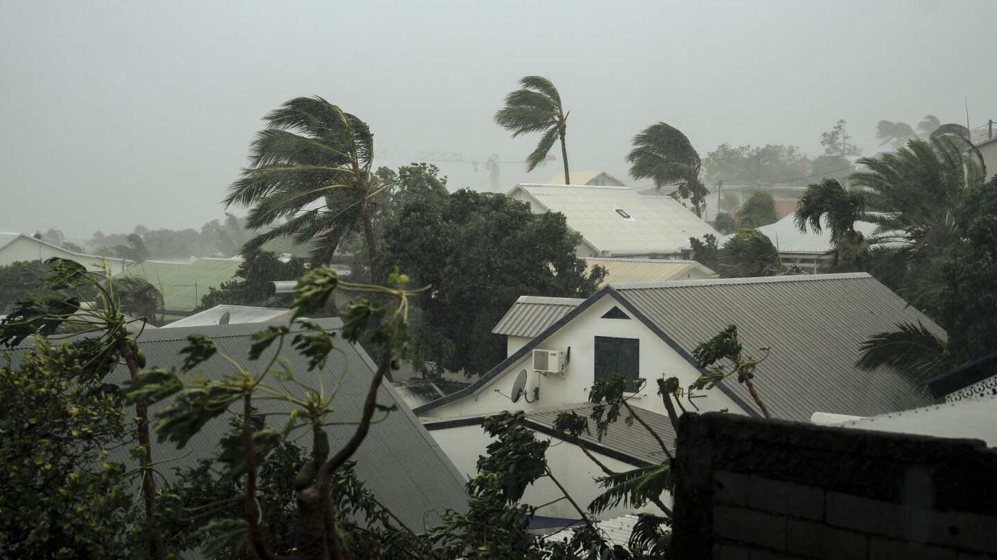 Featured image for "Cyclone Belal Strikes Reunion and Mauritius, Prompting Highest Weather Emergency in Decades"