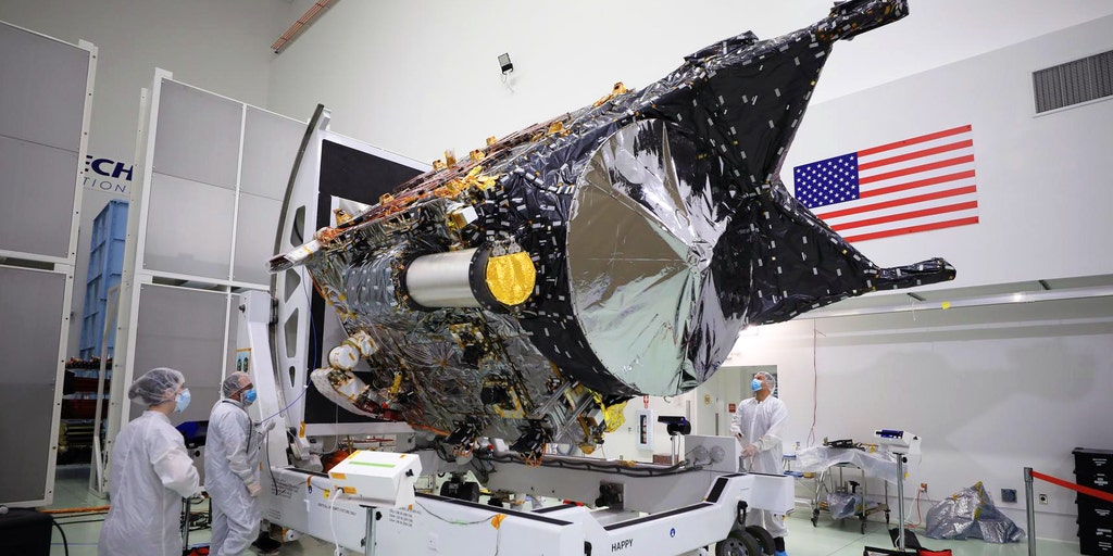 "Earth Receives Laser-Beamed Message from 10 Million Miles Away"