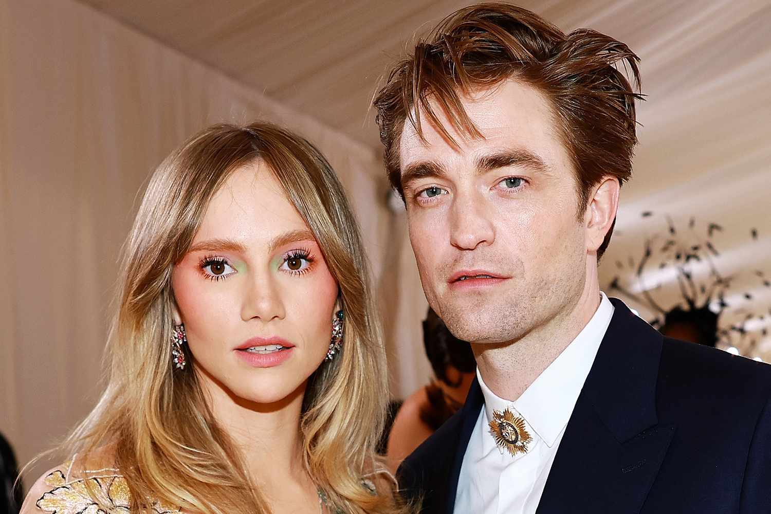 "Robert Pattinson and Suki Waterhouse: Engaged and Expecting!"