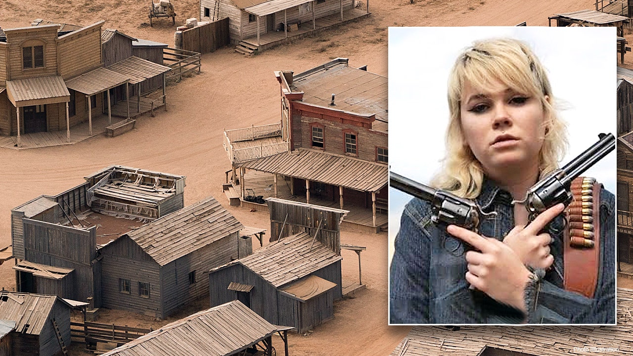 'Rust' weapons supervisor accused of being hungover on day of fatal accident on set