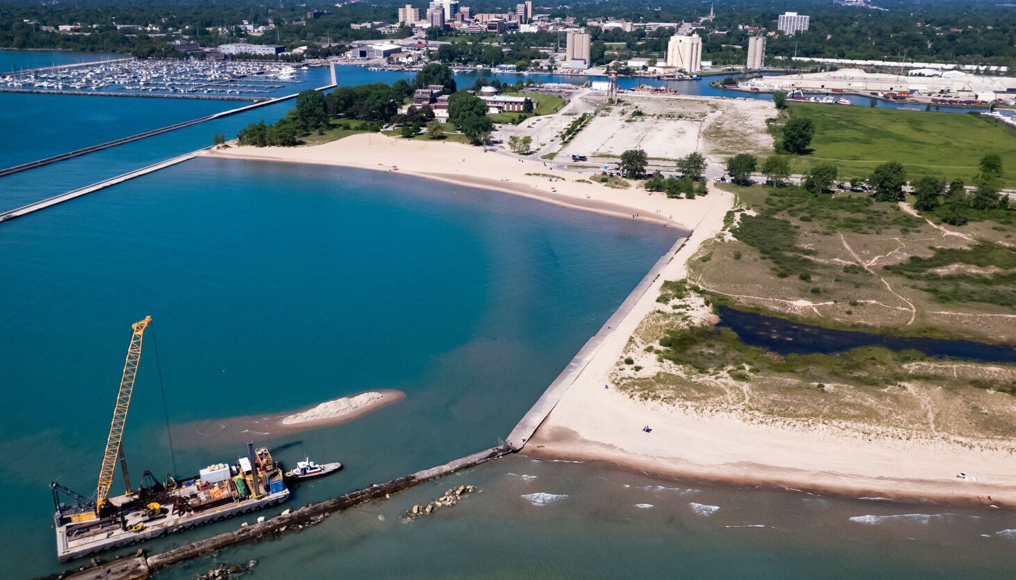 Waukegan vies for Chicago Bears stadium relocation.