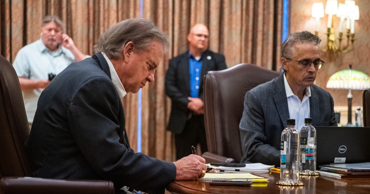 Featured image for Texas A&M University System appoints Mark Welsh as interim president, launches investigation into contract handling