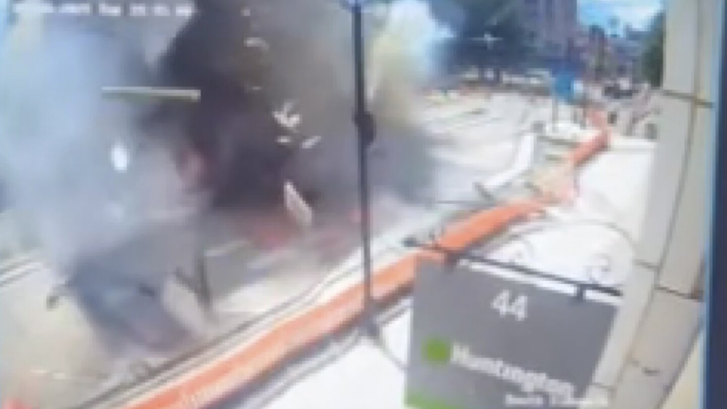 Ohio Bank Explosion Kills 1, Injures 7; Investigation Underway