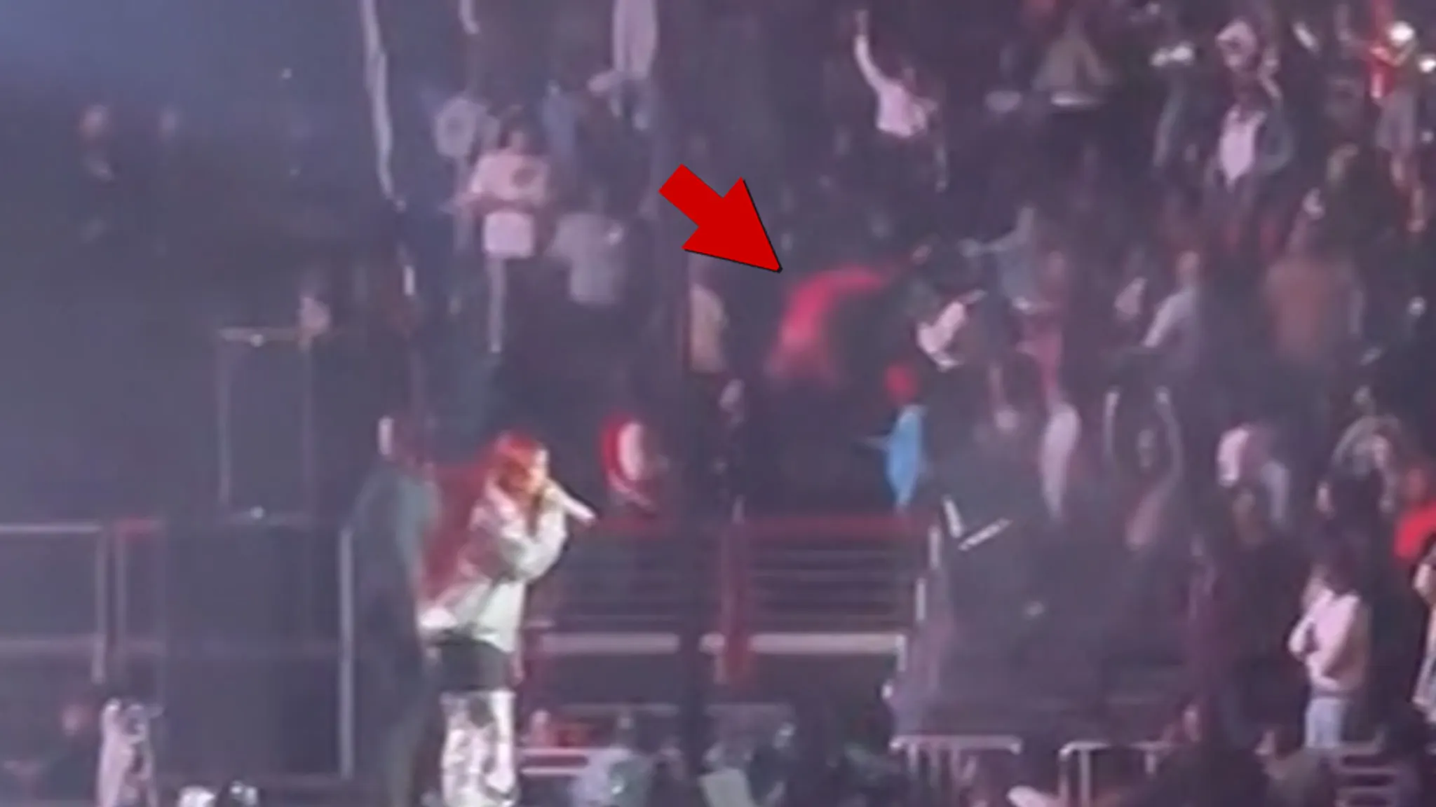 Monica Halts Concert Brawl, Refuses to Perform 'Knuck If You Buck'