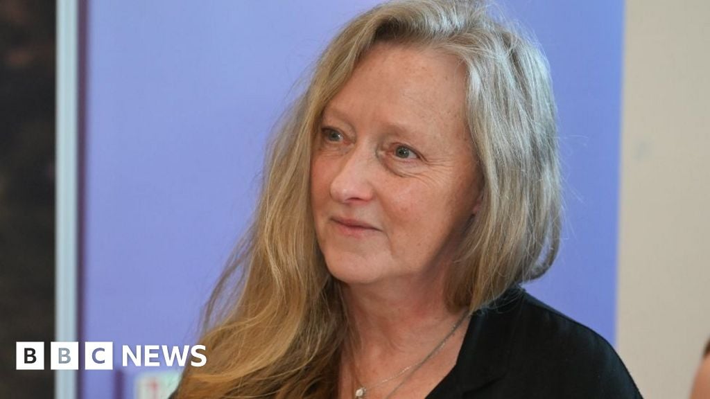 Featured image for Controversy Surrounds 'The Salt Path' Adaptation Amid Claims of Deception