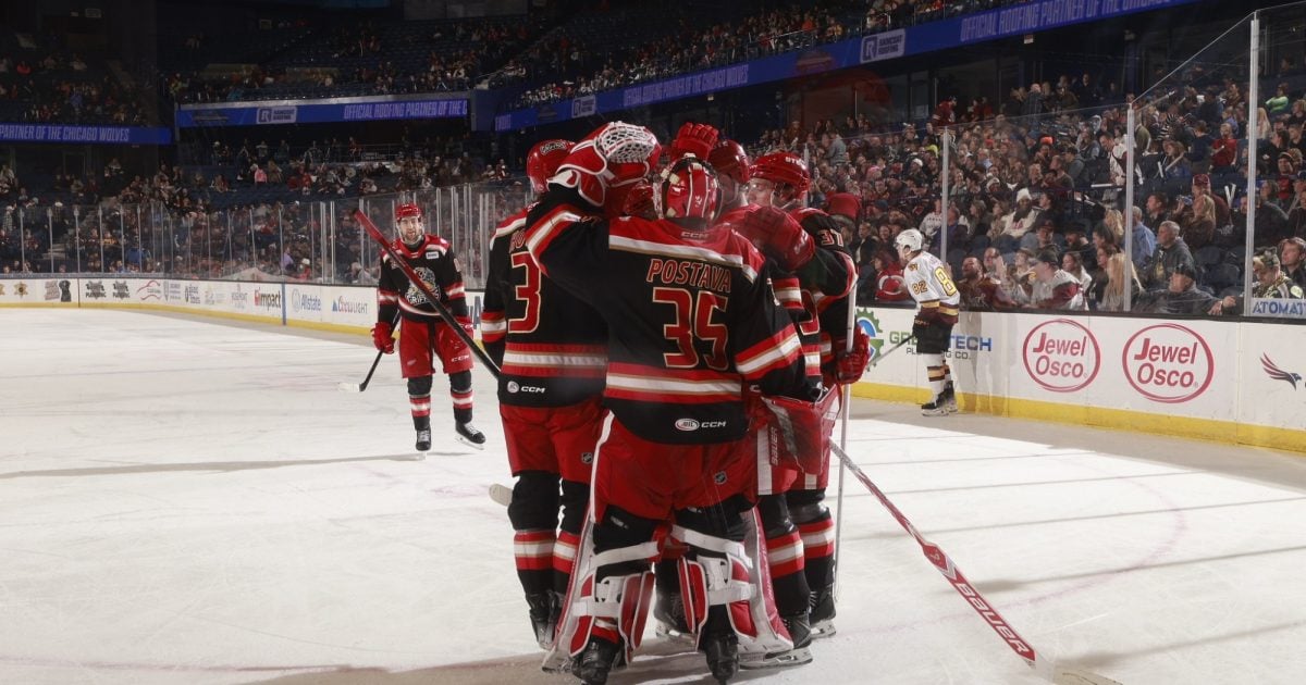 Featured image for Grand Rapids Griffins Extend Winning Streak with Victory Over Chicago Wolves