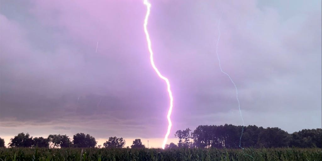 Severe storms and flooding pose overnight threat to Midwest and South