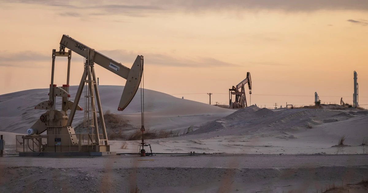 GOP Megabill Reshapes U.S. Energy Policy, Favoring Oil Over Renewables