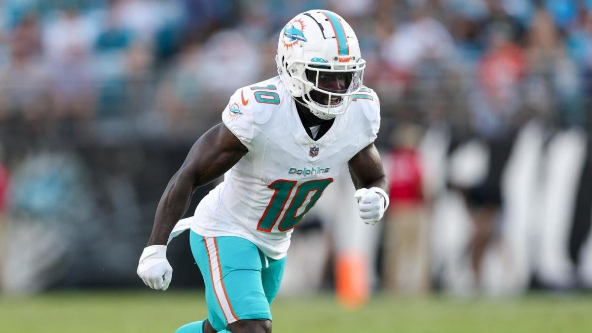 "Dolphins Sign DT Da'Shawn Hand; Waive Verone McKinley III - Miami Dolphins: Latest Roster Moves"