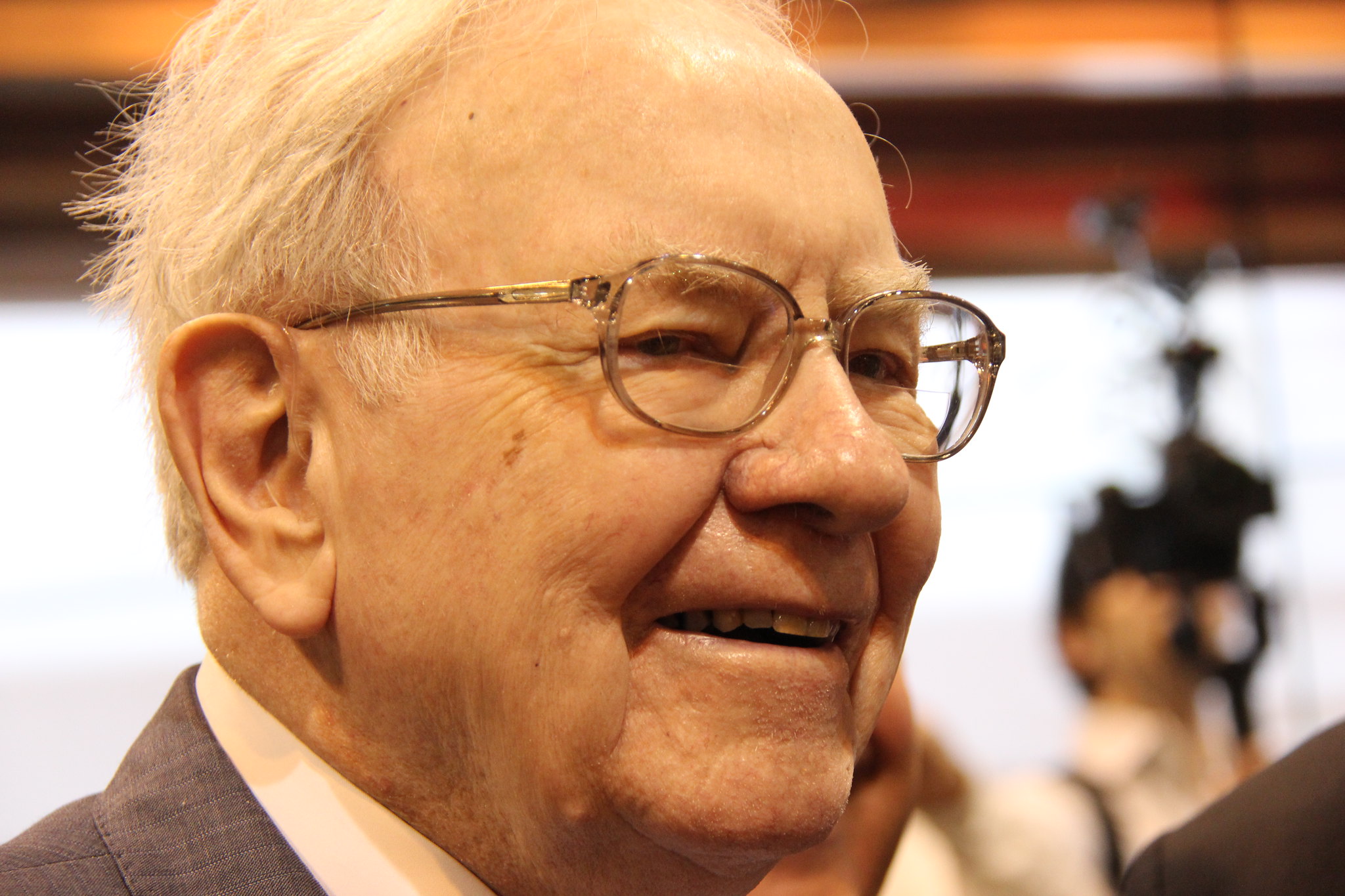 Warren Buffett's Strategic Moves: A Cautionary Signal for Investors?