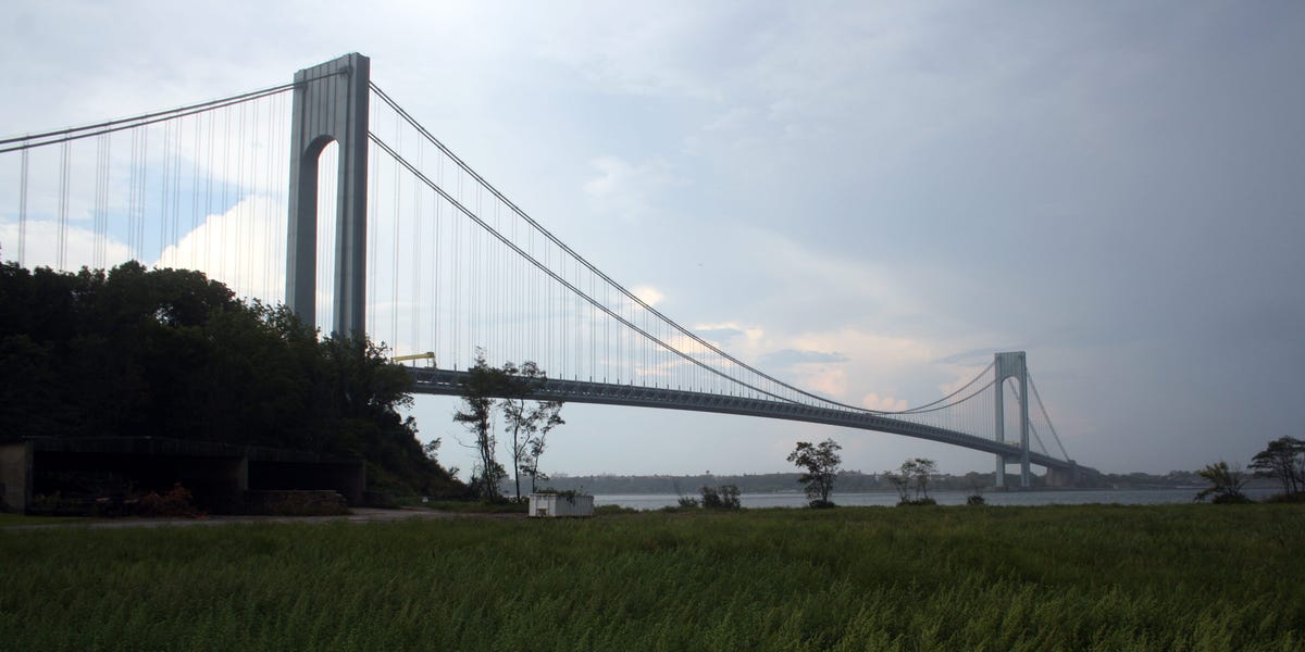 Featured image for "APL Qingdao: Cargo Ship Loses Power Near Verrazzano Bridge and Baltimore Key Bridge"