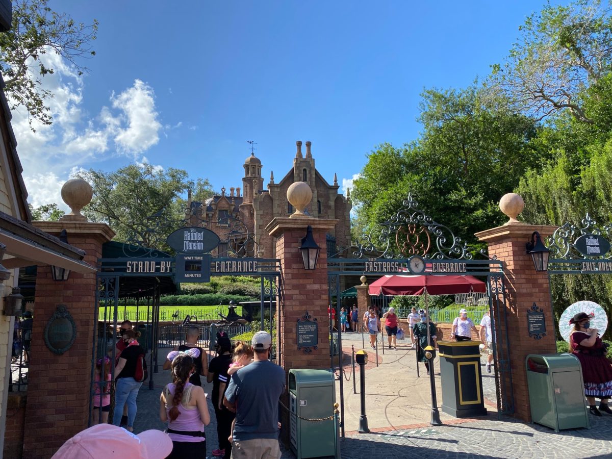 Featured image for Haunted Mansion Mishap Sparks Lawsuit at Magic Kingdom