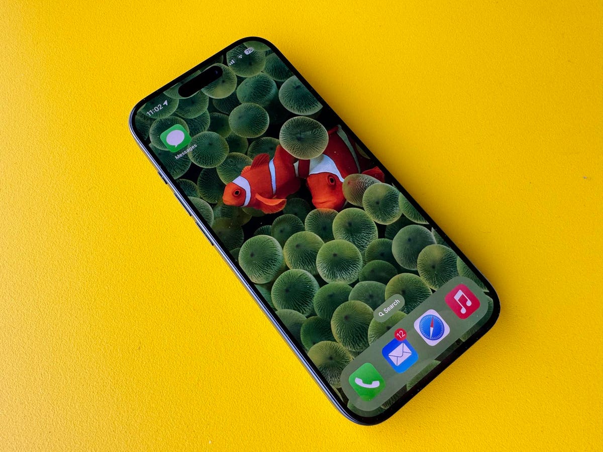 Featured image for "Apple's Reversal: iOS 17.4 Update U-Turn and Security Warnings"