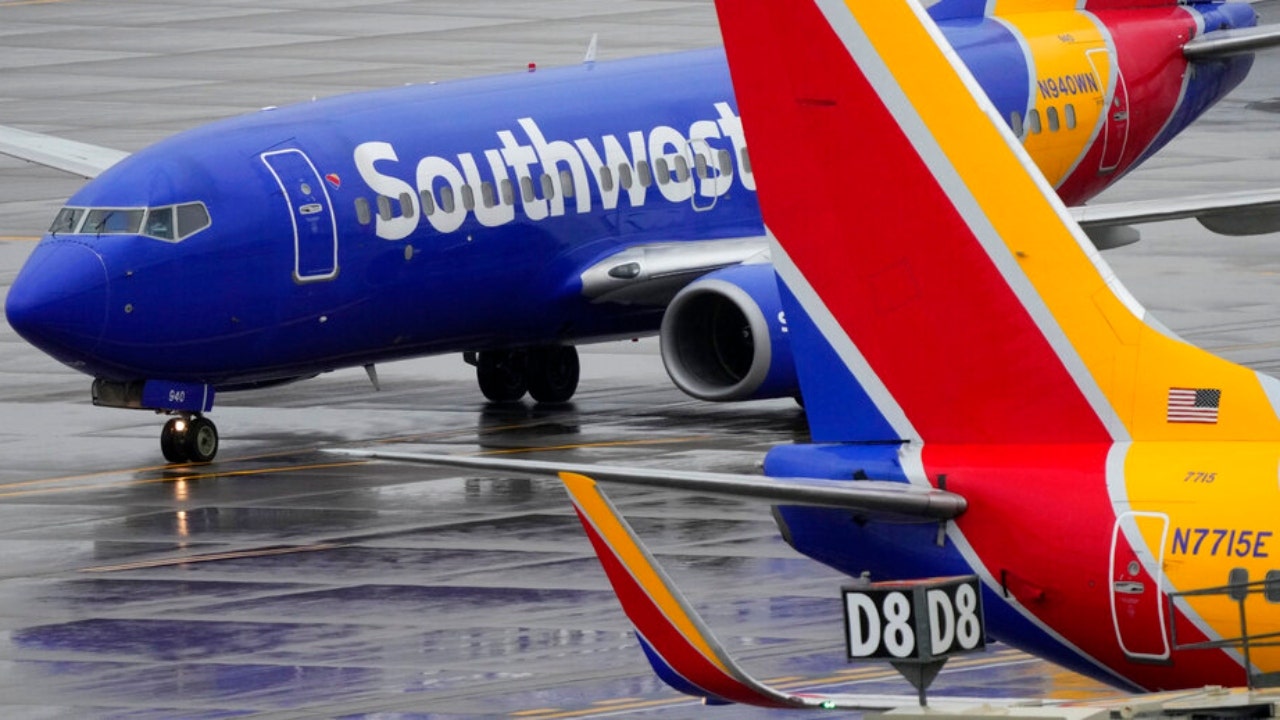 Featured image for Southwest Airlines Settles $140M Fine with DOT for 2022 Holiday Meltdown