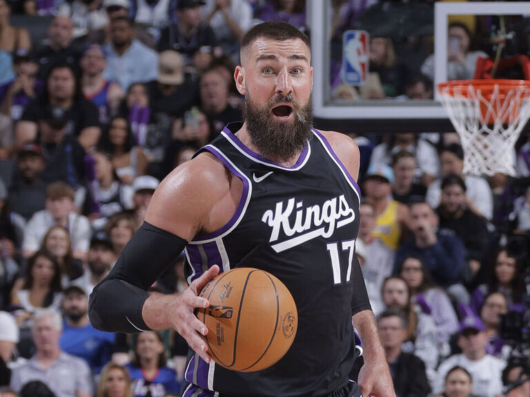 Featured image for Nuggets Push to Keep Valanciunas Amid EuroLeague Rumors