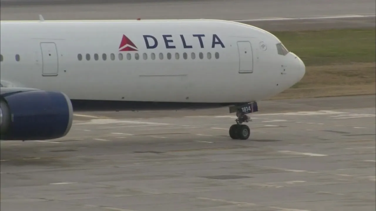 Featured image for Delta Co-Pilot Arrested on Child Porn Charges After Flight