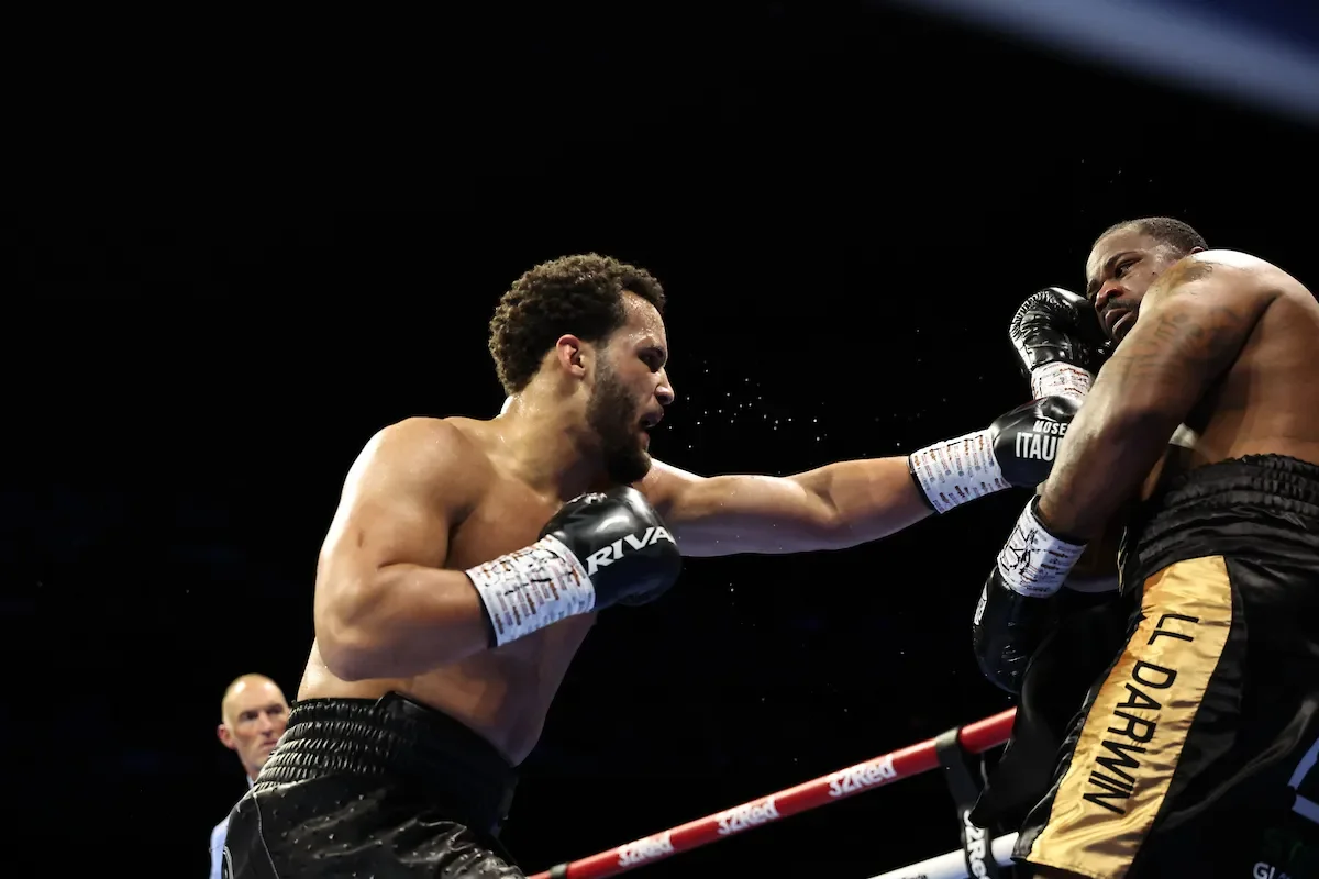 Itauma Towers Over Franklin with Fifth-Round KO in Manchester