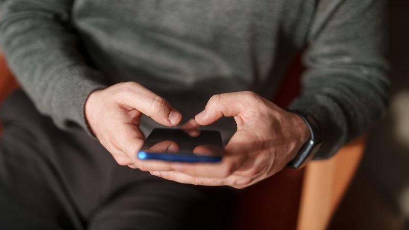 Featured image for Influencers Shape News for 40% of Young Americans, Study Reveals