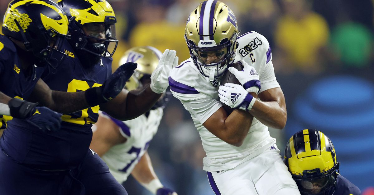 "Giants Select WR Rome Odunze at No. 6 in Mock Drafts"