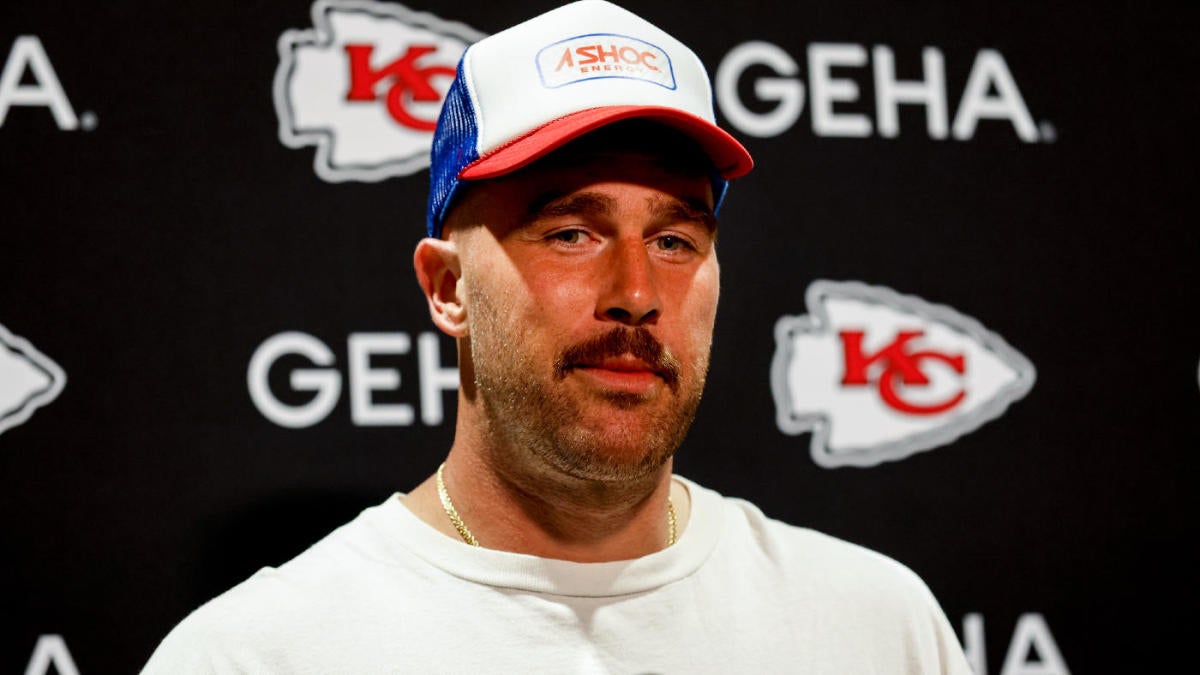 "Travis Kelce's Touchdown Sparks Taylor Swift Dating Rumors and Hilarious Announcer Commentary"