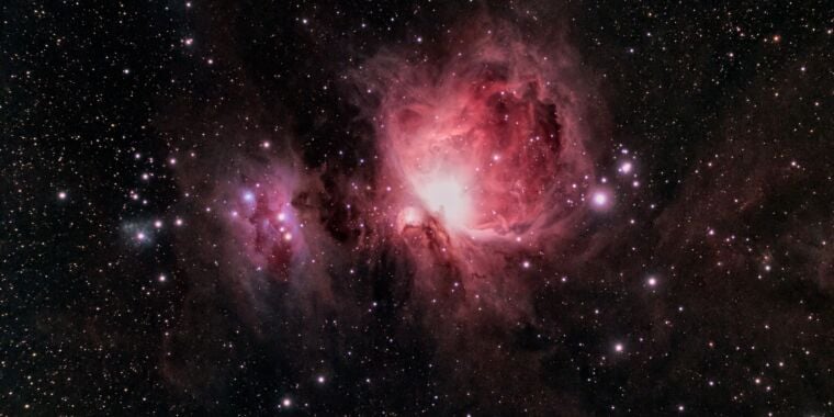 Featured image for "Stunning Reflection Nebula Found in Orion's Sword"