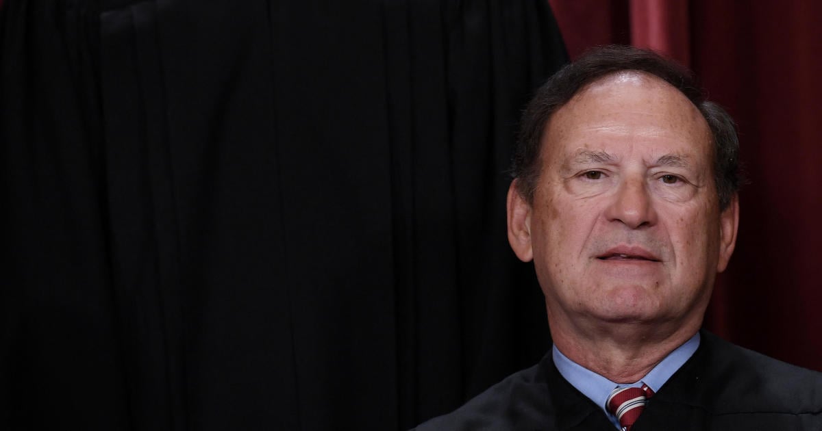 Featured image for Supreme Court Justice Alito's Unreported Luxury Trip with GOP Donor Raises Ethics Concerns