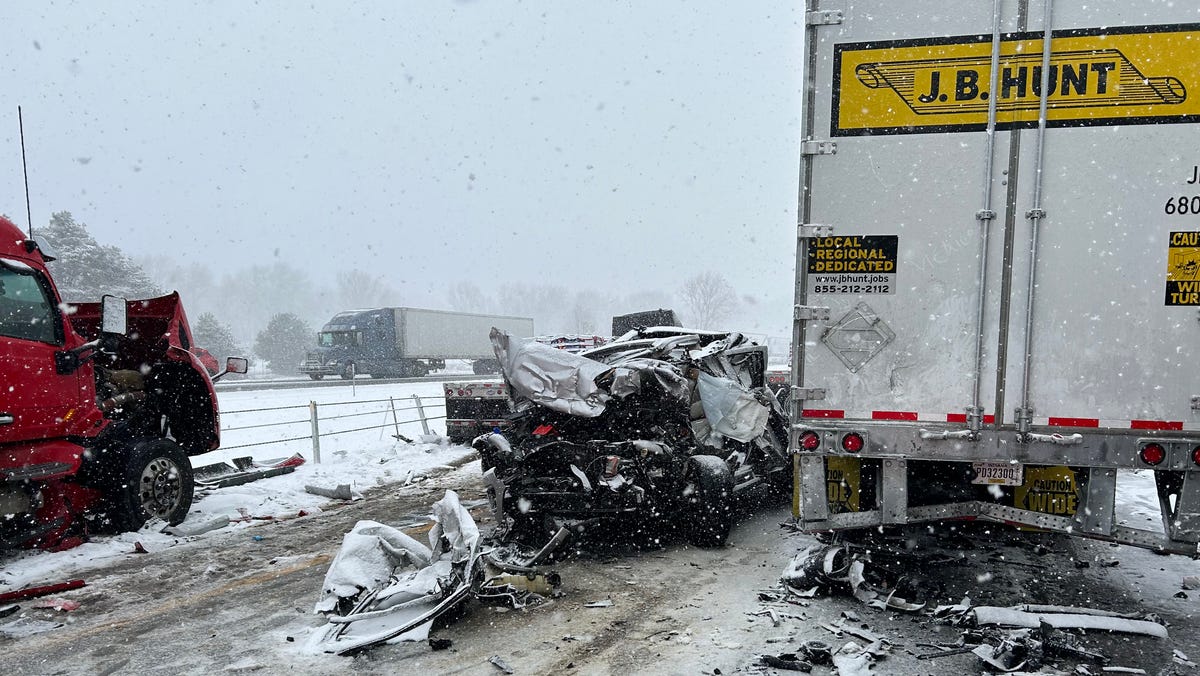 Featured image for "Michigan's I-94 Pileup: Lake-Effect Snow Causes Chaos"