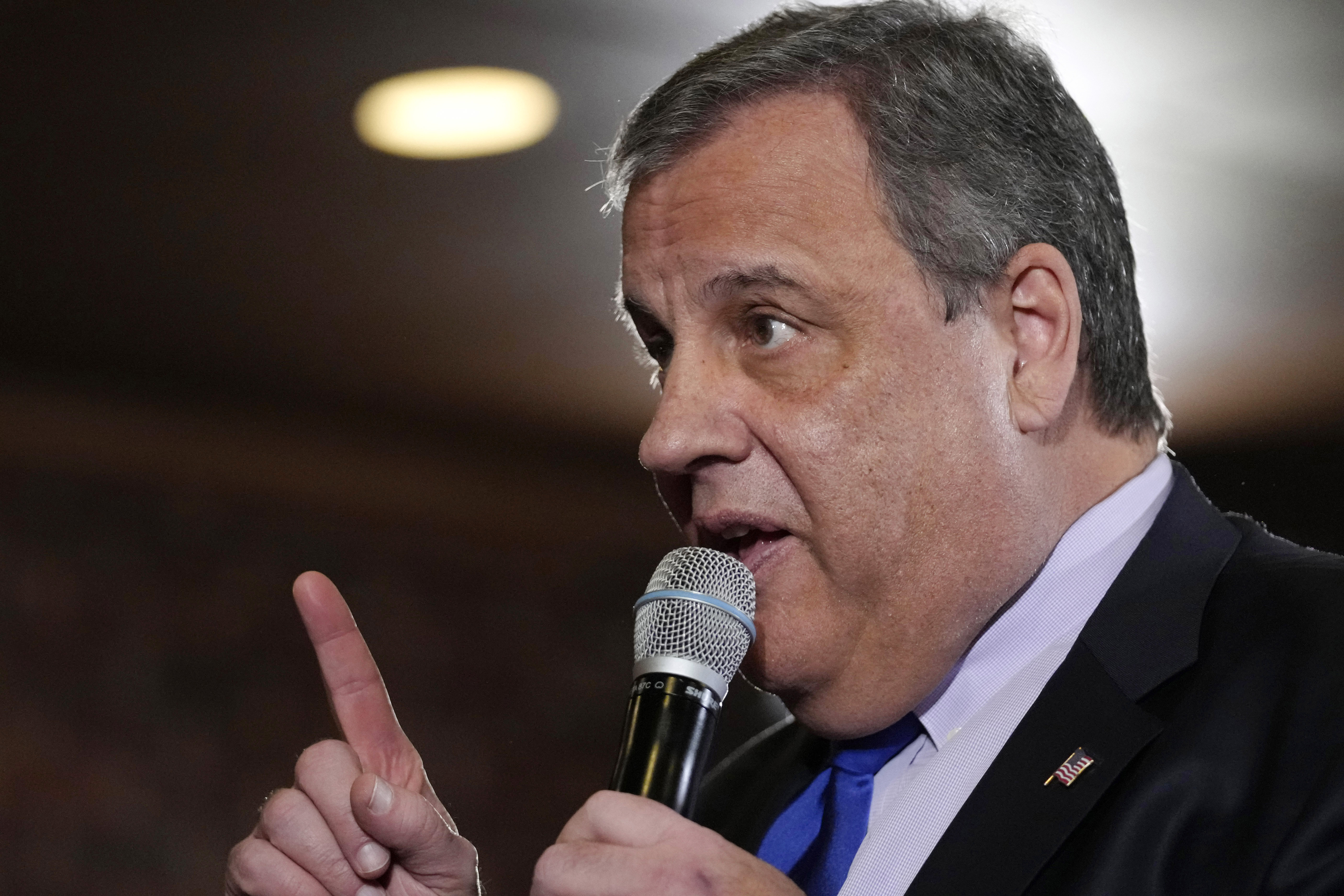 "Chris Christie Ends 2024 Presidential Campaign, Prompting GOP Candidate Speculation"