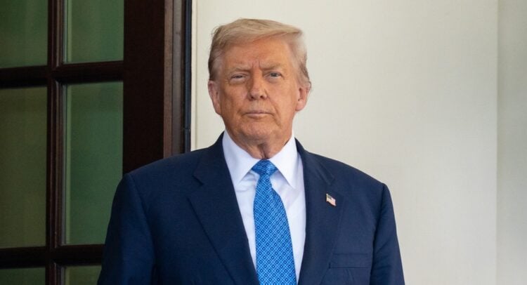 Featured image for Trump Proposes $2,000 Tariff Checks for Americans