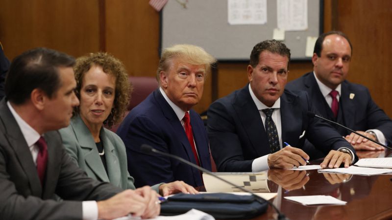 Featured image for Trump persists in pushing for federal court move in NY criminal case.