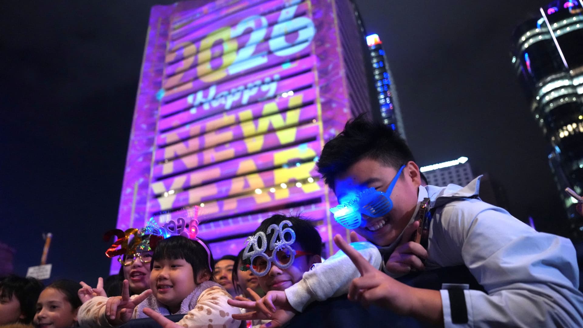 Featured image for Asia-Pacific Markets Begin 2026 with Mixed Outlook Amid Robust Growth