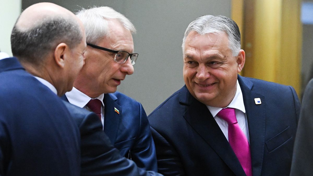"Orbán's Demands: The Key to Unlocking EU Financial Aid for Ukraine"