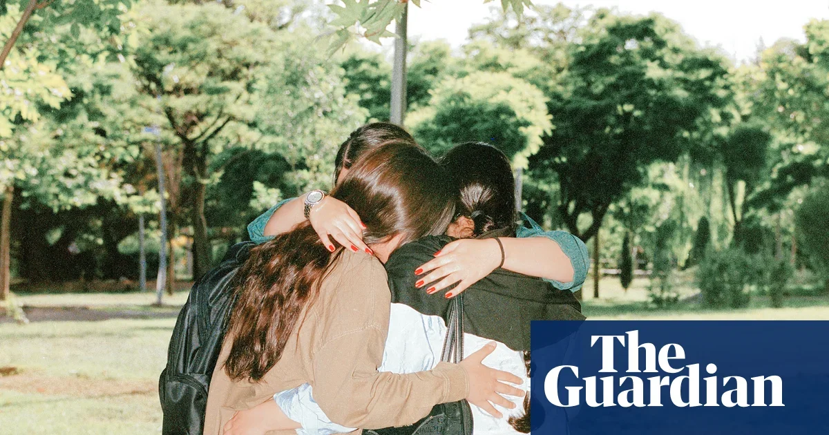 Iranian Women Persist in Defying Dress Code Laws