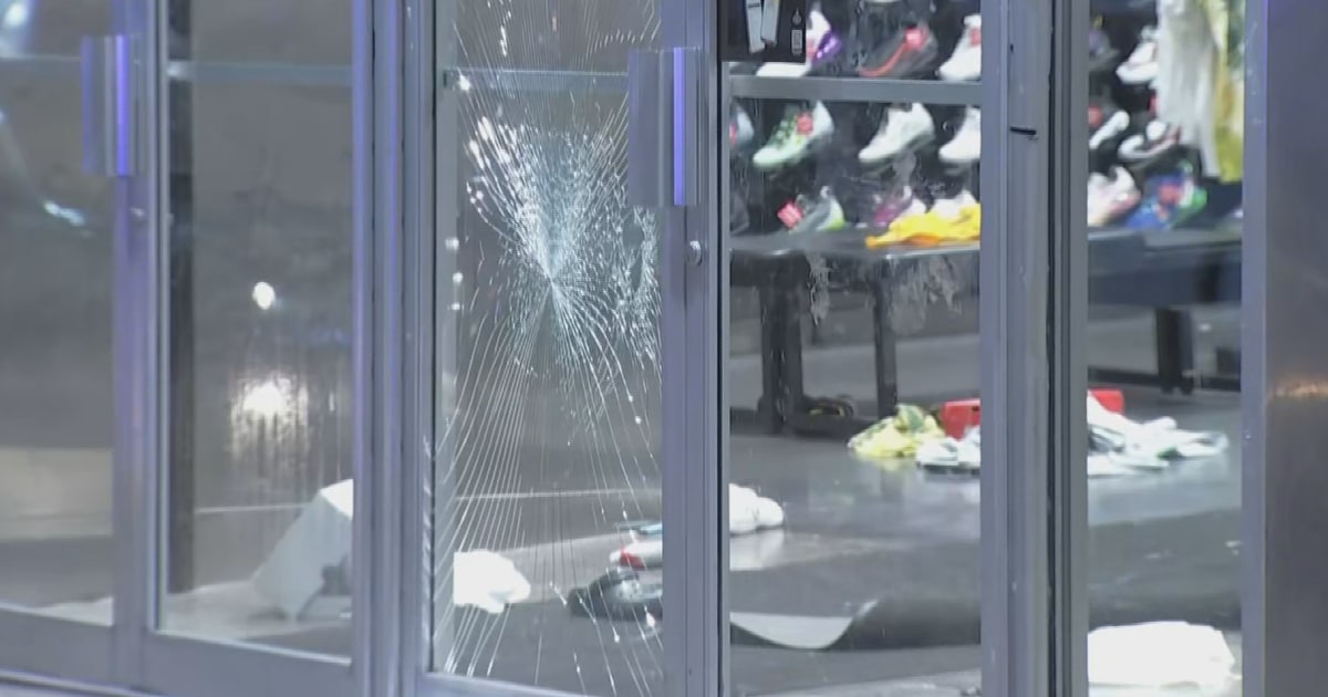 Rampant Juvenile Looting Plagues Philadelphia's Retail Stores